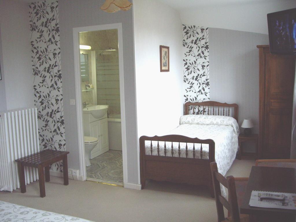 Hotel Restaurant "Le Relais" Courtenay  Zewnętrze zdjęcie