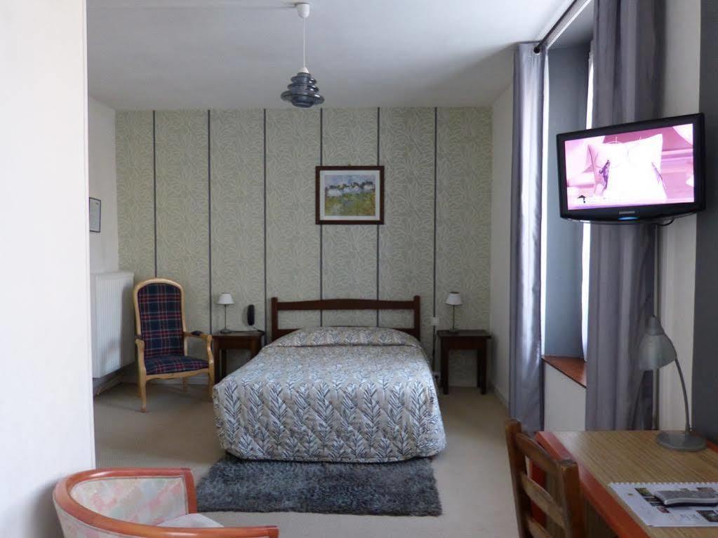 Hotel Restaurant "Le Relais" Courtenay  Zewnętrze zdjęcie