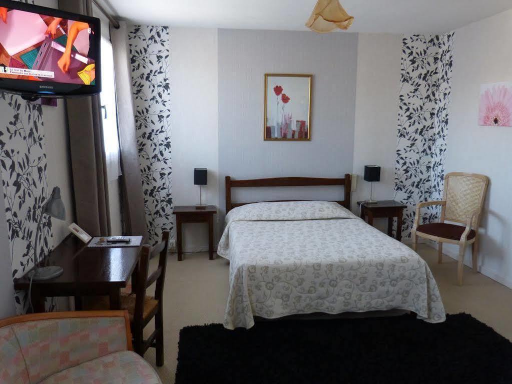 Hotel Restaurant "Le Relais" Courtenay  Zewnętrze zdjęcie