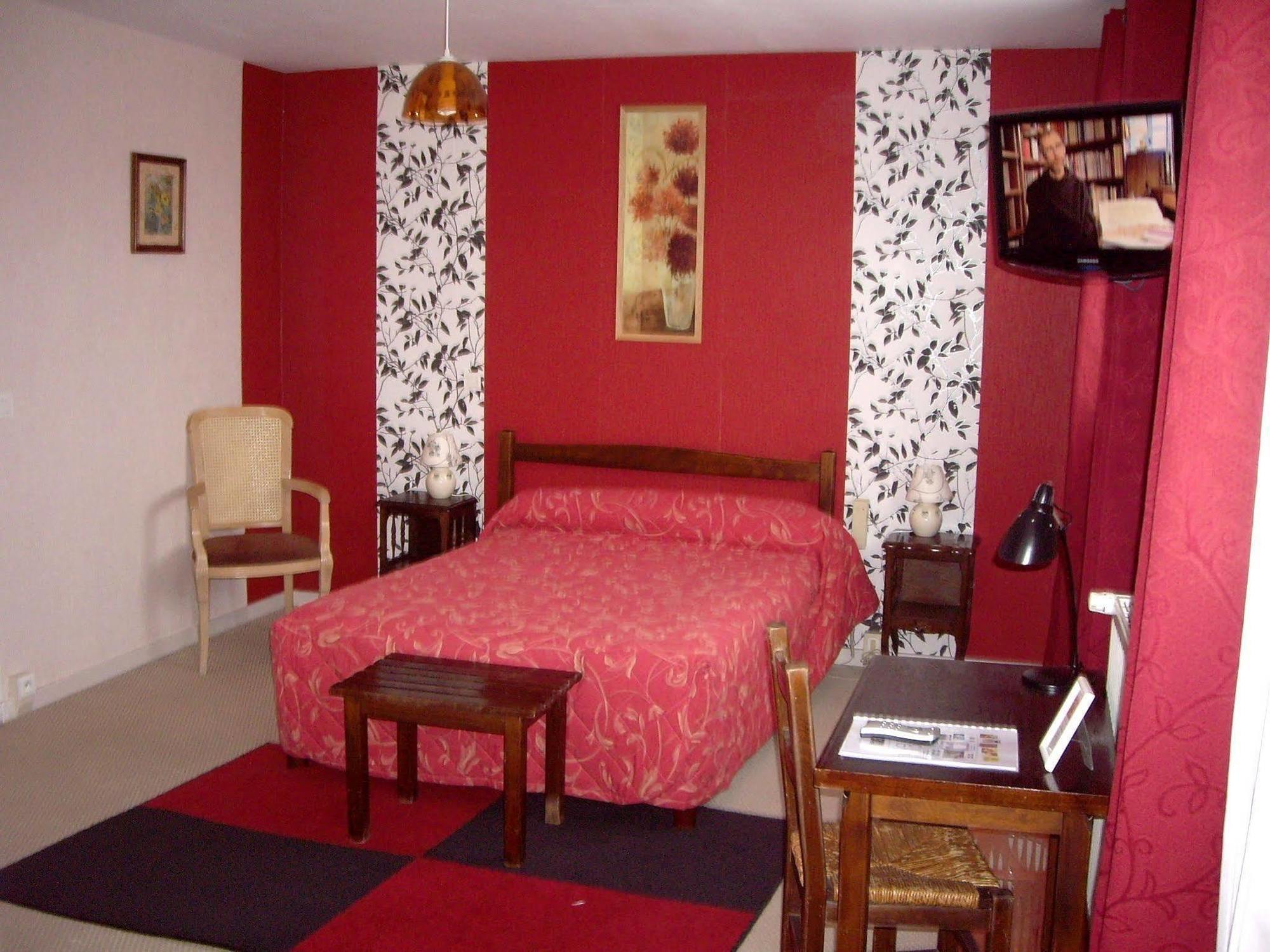 Hotel Restaurant "Le Relais" Courtenay  Zewnętrze zdjęcie